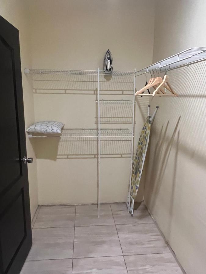 Kingston Oasis One Bedroom Экстерьер фото
